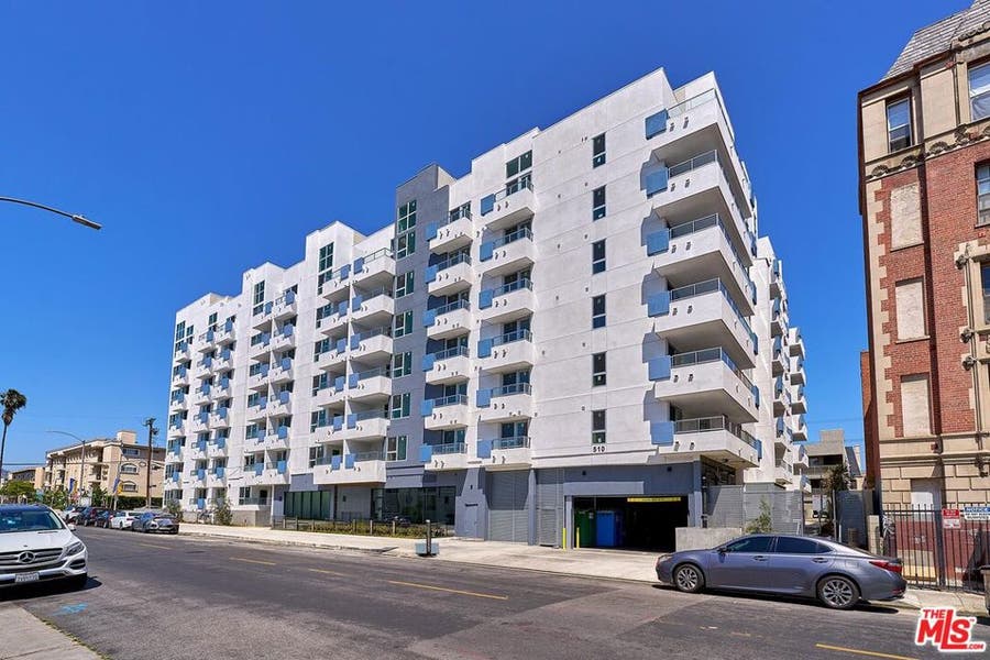 Property photo for 510 S Oxford Avenue, #402, Los Angeles, CA