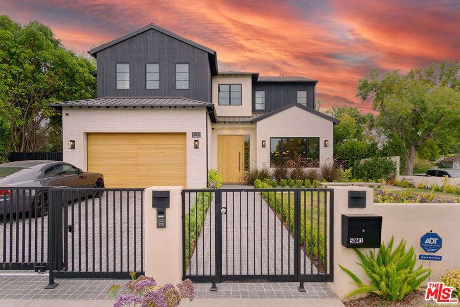 Property photo for 5041 Noeline Avenue, Encino, CA