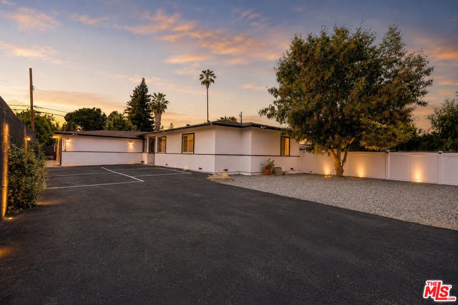 Property photo for 6033 Fallbrook Avenue, Woodland Hills, CA