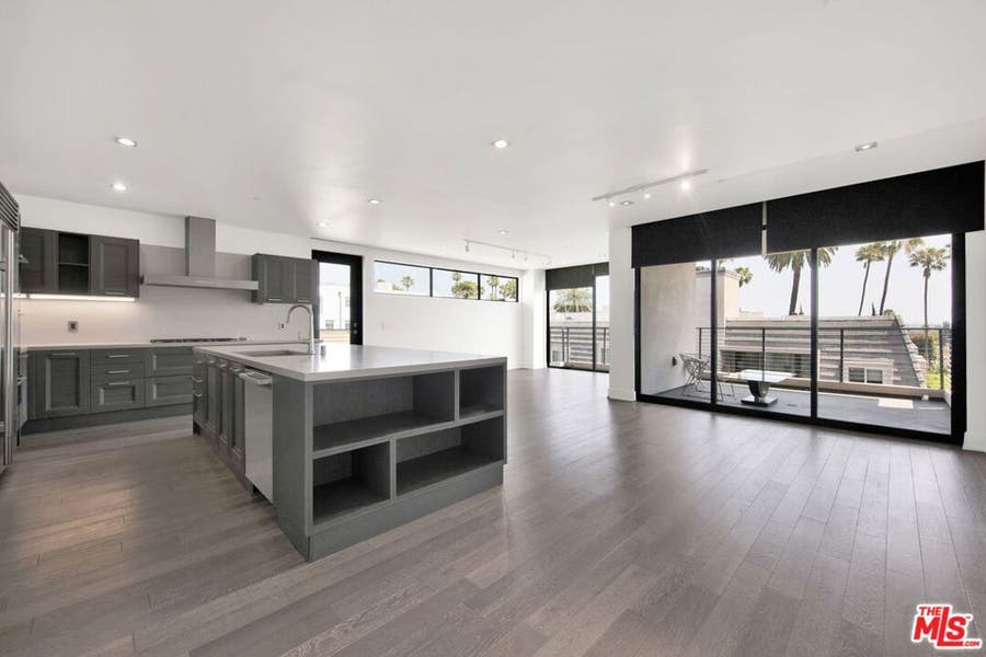 Property photo for 432 N Oakhurst Drive, #402, Beverly Hills, CA