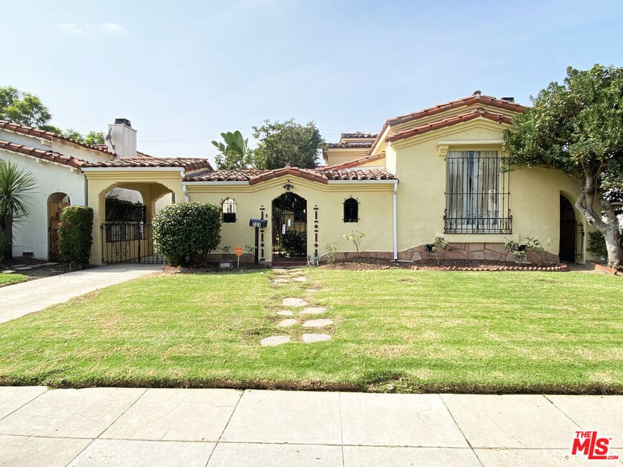 Property photo for 203 N Doheny Drive, Beverly Hills, CA