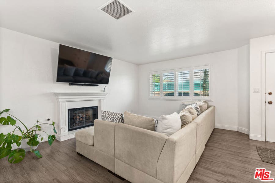 Property photo for 4241 Lennox Boulevard, #B, Inglewood, CA