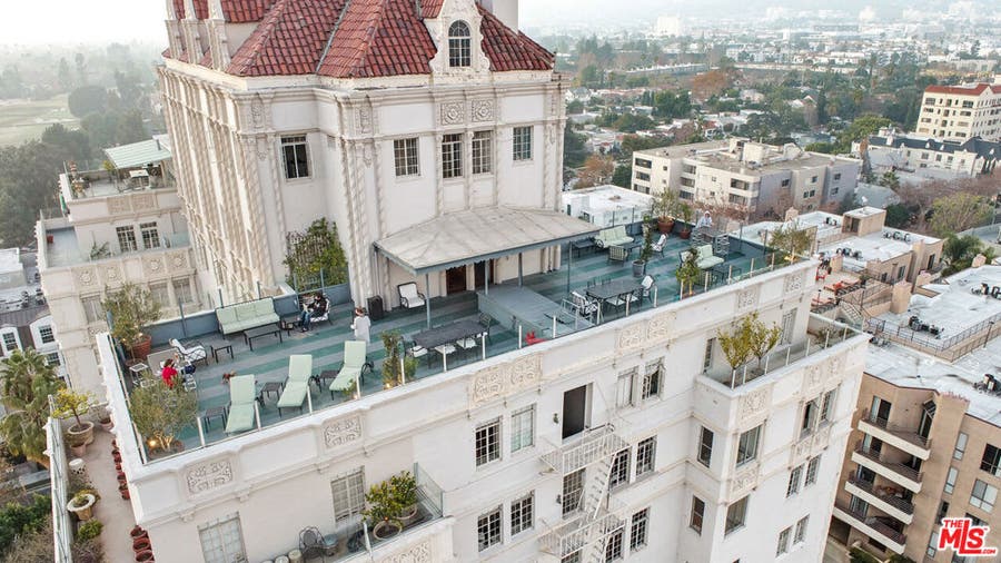 Property photo for 450 N Rossmore Avenue, #A, Los Angeles, CA