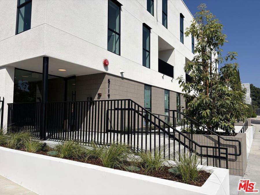 Property photo for 5119 Colfax Avenue, #303, Valley Village, CA