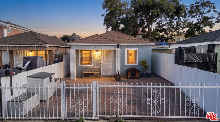 Property photo for 824 W Palmer Street, Compton, CA