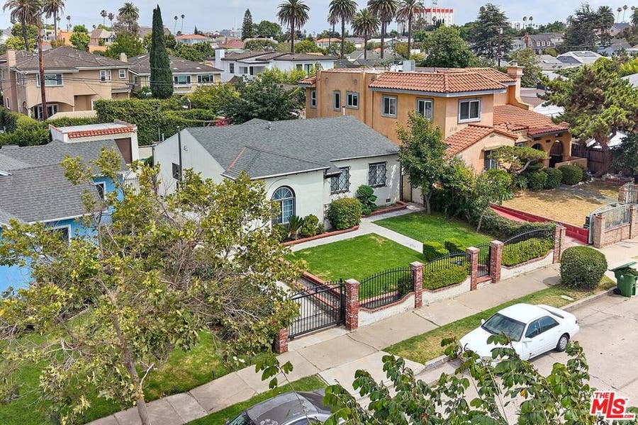 Property photo for 1120 S Plymouth Boulevard, Los Angeles, CA