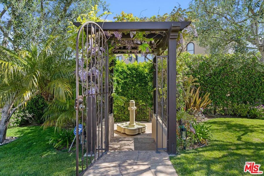 Property photo for 300 N Dianthus Street, Manhattan Beach, CA