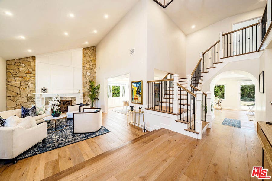 Property photo for 27 Horseshoe Lane, Palos Verdes Peninsula, CA
