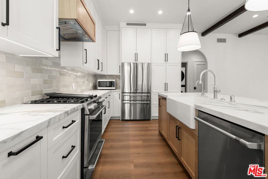 Property photo for 930 Lincoln Boulevard, #A, Santa Monica, CA