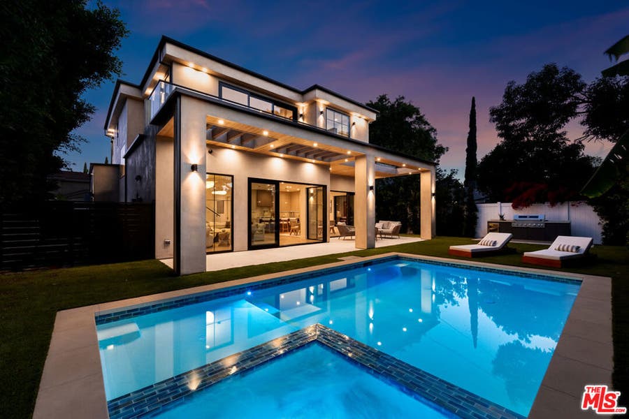 Property photo for 17811 Collins Street, Encino, CA