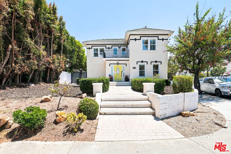 Property photo for 570 S Van Ness Avenue, Los Angeles, CA