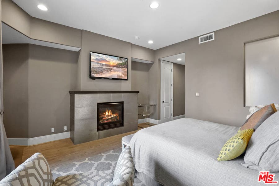 Property photo for 16123 W Sunset Boulevard, #202, Pacific Palisades, CA