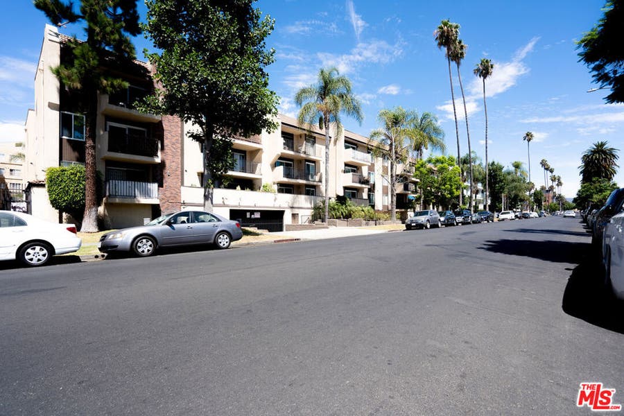 Property photo for 433 S Manhattan Place, #108, Los Angeles, CA
