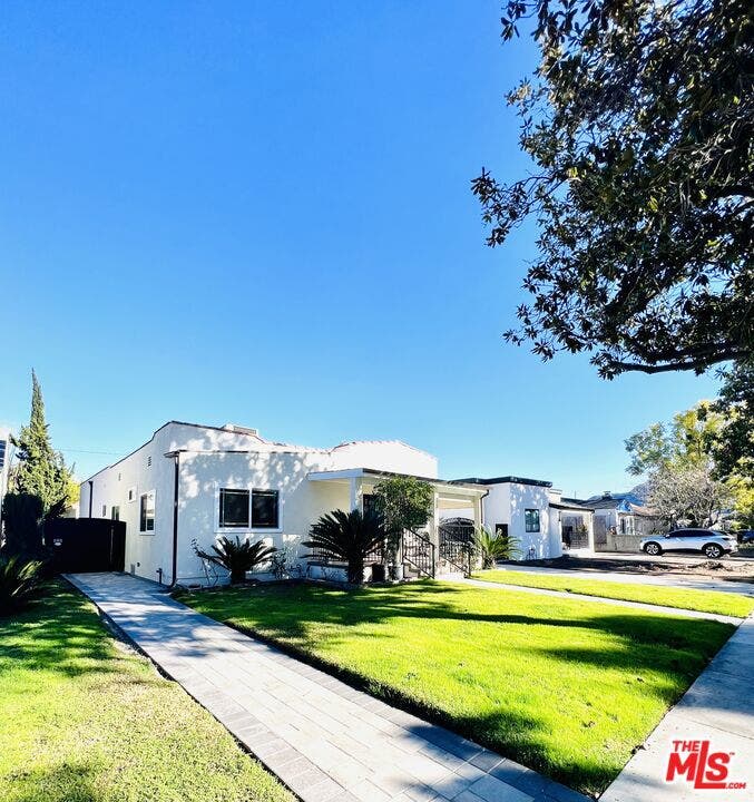 Property photo for 926 N Pass Avenue, Burbank, CA