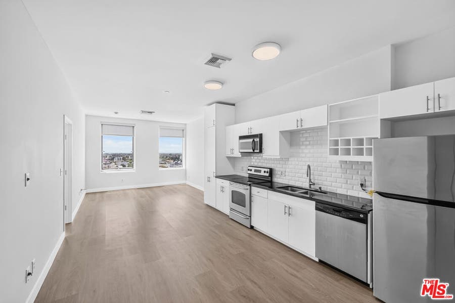 Property photo for 3810 Wilshire Boulevard, #1108, Los Angeles, CA