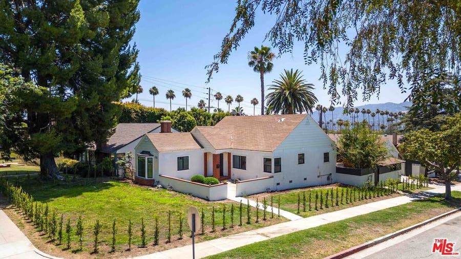 Property photo for 1722 Bel Aire Drive, Glendale, CA