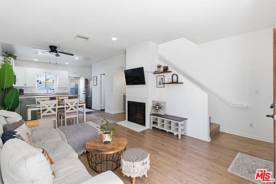 Property photo for 856 W Beach Avenue, #16, Inglewood, CA