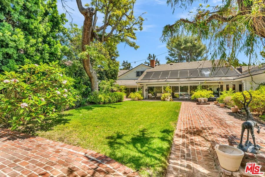 Property photo for 701 N Sierra Drive, Beverly Hills, CA