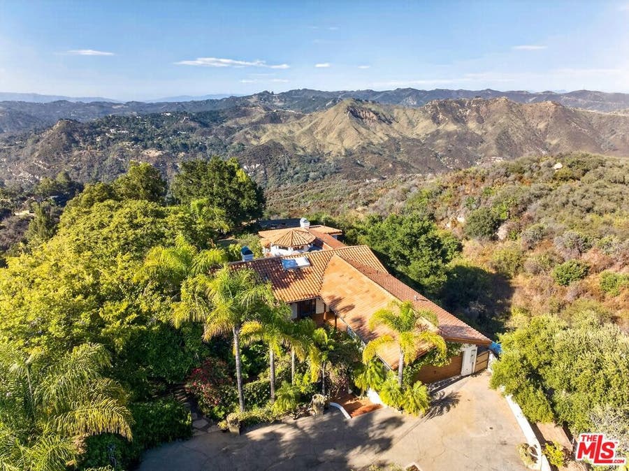 Property photo for 20333 Reigate Road, Topanga, CA