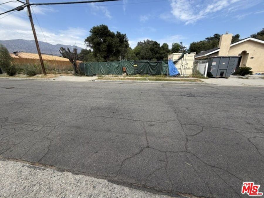 Property photo for 2100 Glenrose Avenue, Altadena, CA