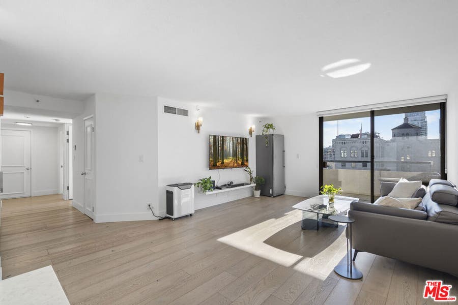 Property photo for 600 W 9th Street, #1214, Los Angeles, CA