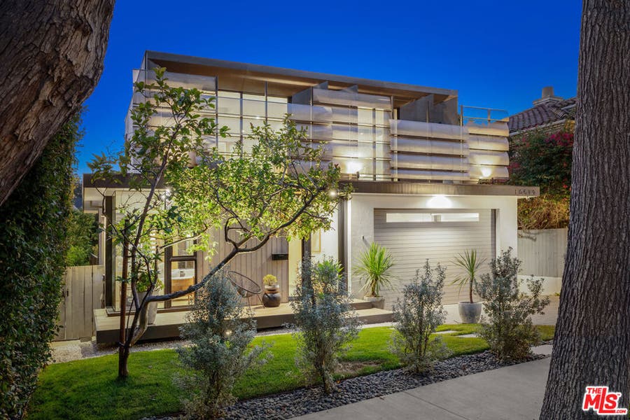 Property photo for 10519 Oaklawn Road, Los Angeles, CA