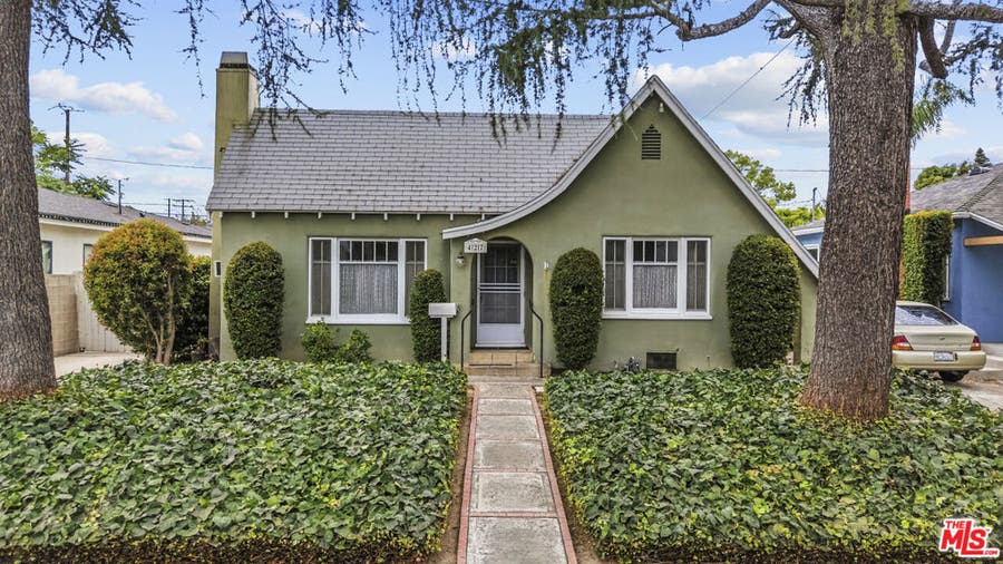 Property photo for 427 S Orchard Drive, Burbank, CA