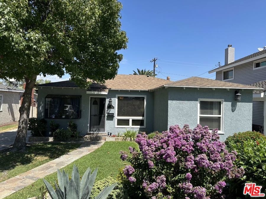 Property photo for 801 W Columbia Street, Long Beach, CA