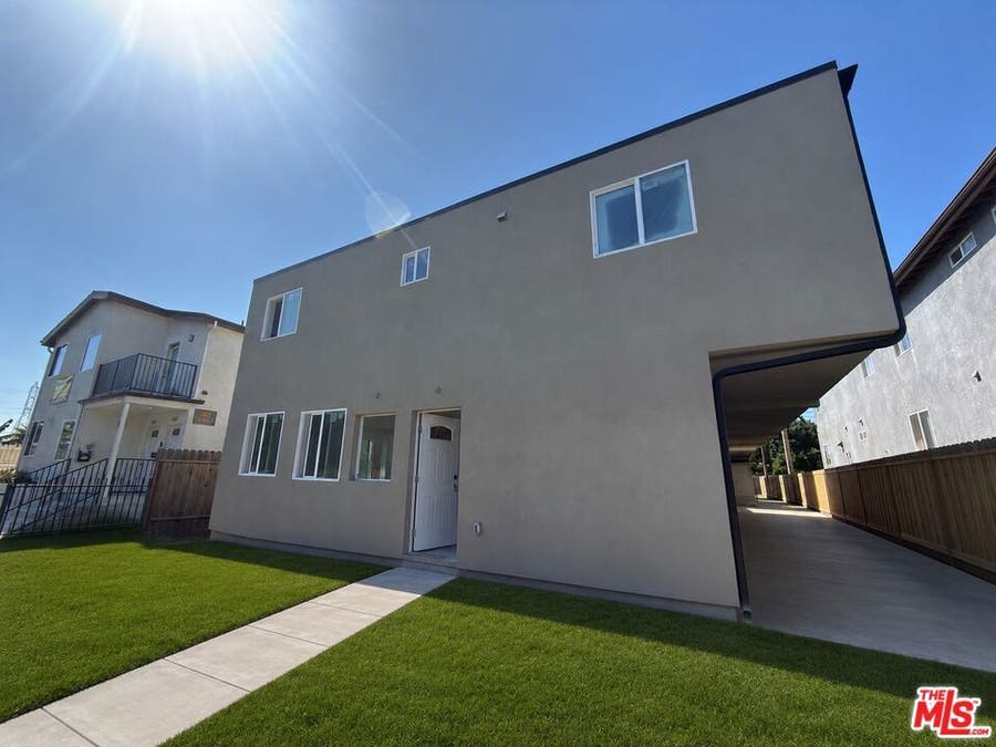 Property photo for 442 E 118th Street, Los Angeles, CA