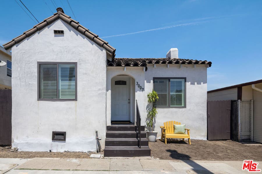 Property photo for 3007 Hyde Park Boulevard, Los Angeles, CA