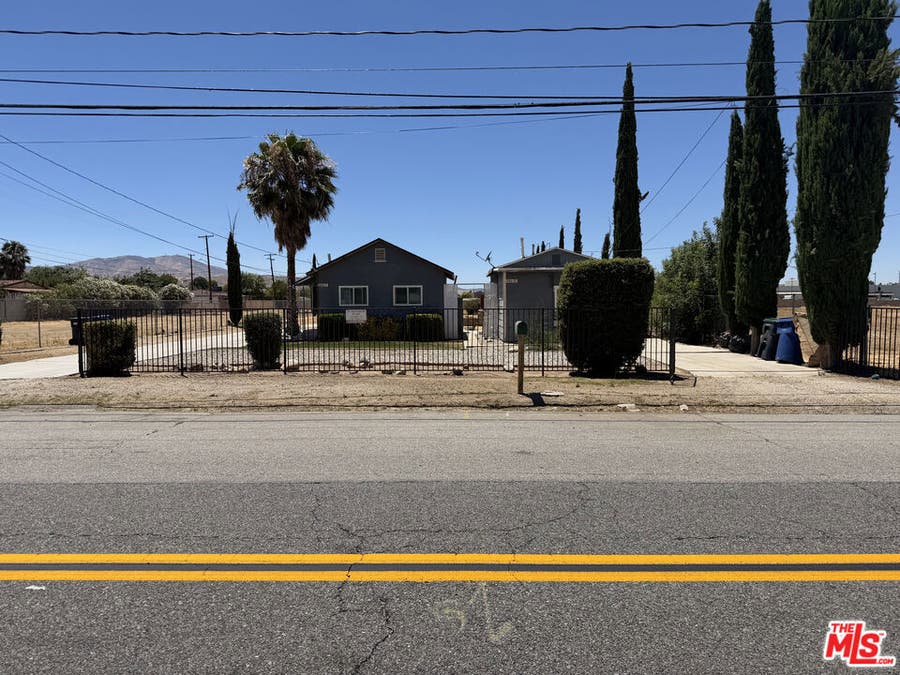 Property photo for 38617 9th Street, Palmdale, CA