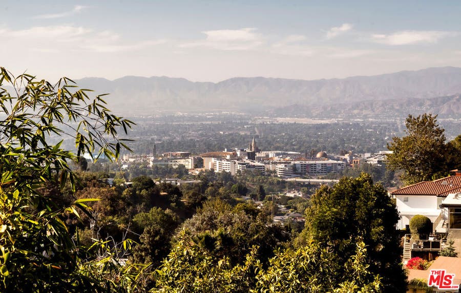 Property photo for 7265 Caverna Drive, Los Angeles, CA
