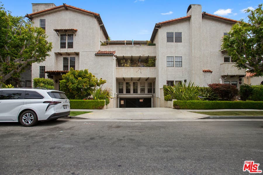 Property photo for 1110 S Shenandoah Street, #8, Los Angeles, CA