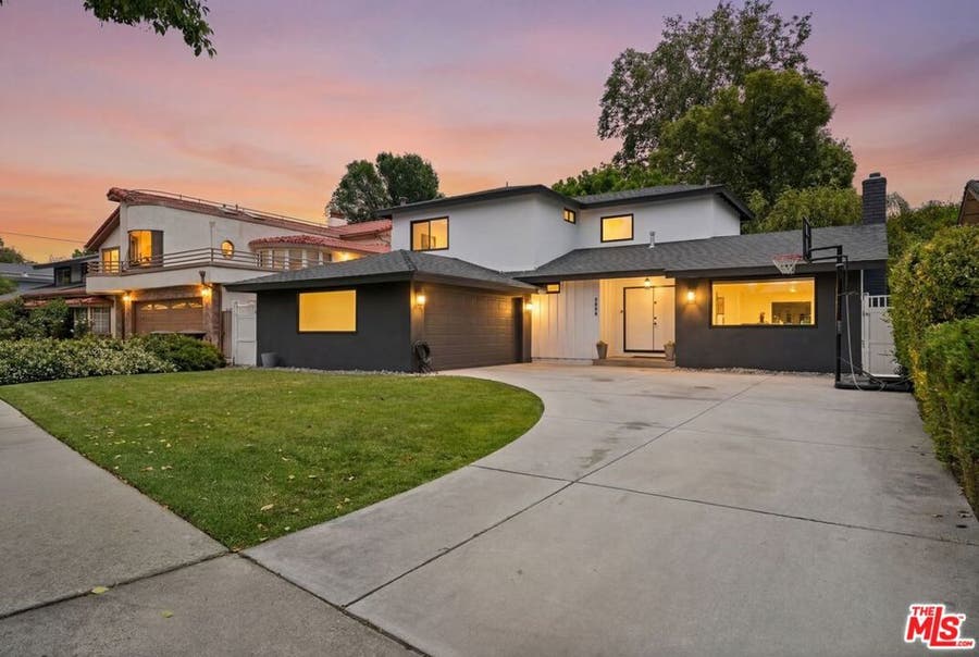 Property photo for 6558 Lasaine Avenue, Lake Balboa, CA