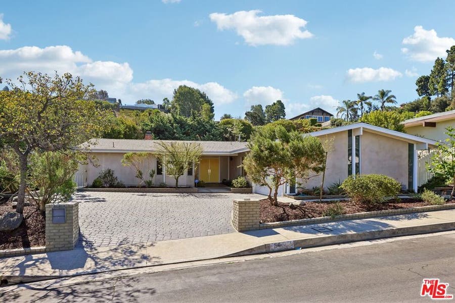 Property photo for 3000 Dona Emilia Drive, Los Angeles, CA