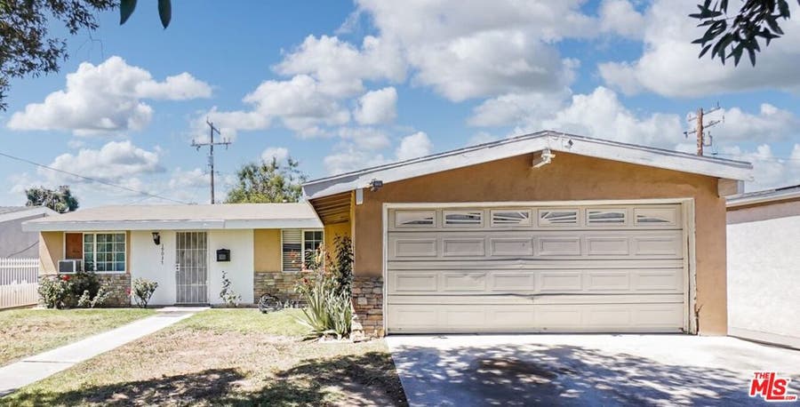 Property photo for 19037 Wellhaven Street, Santa Clarita, CA