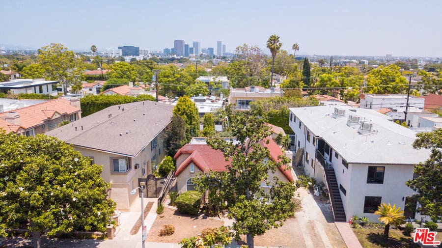 Property photo for 332 S Doheny Drive, Beverly Hills, CA