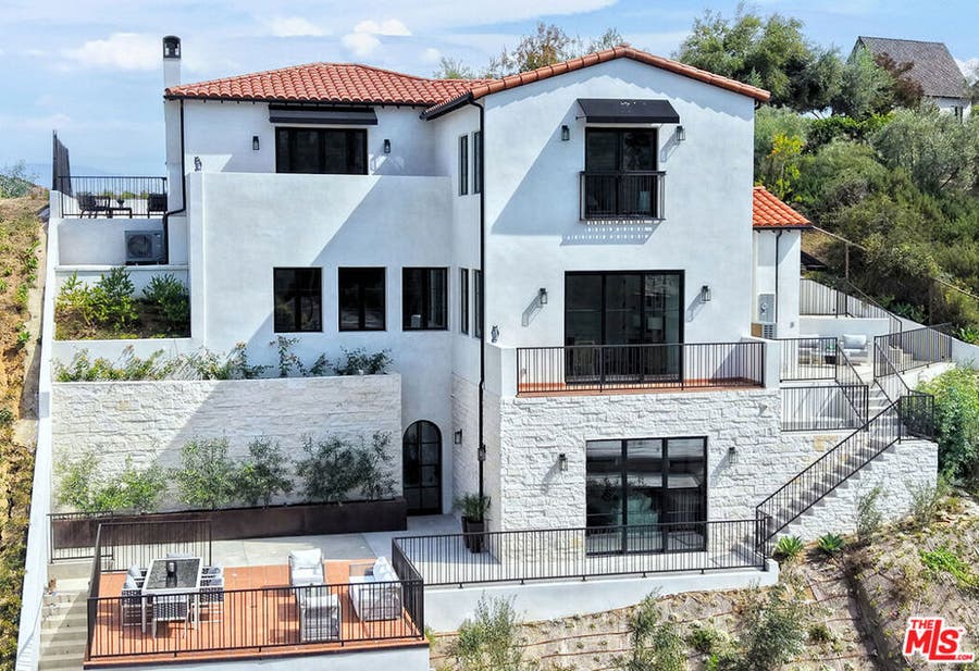 Property photo for 3072 Hollyridge Drive, Los Angeles, CA