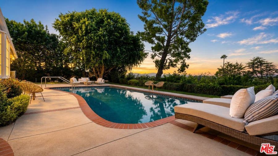 Property photo for 4236 Bonavita Drive, Encino, CA