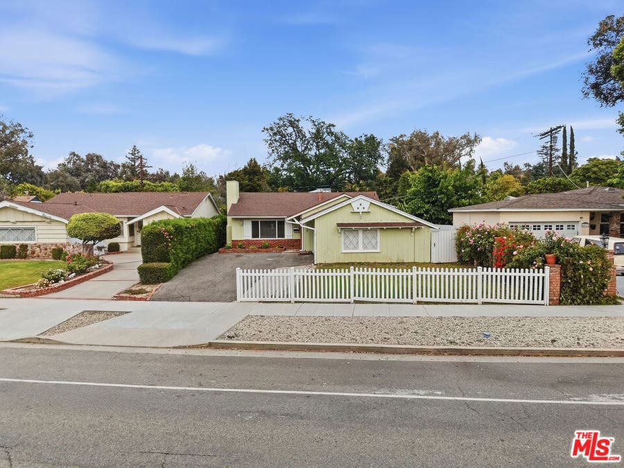 Property photo for 4958 Canoga Avenue, Los Angeles, CA