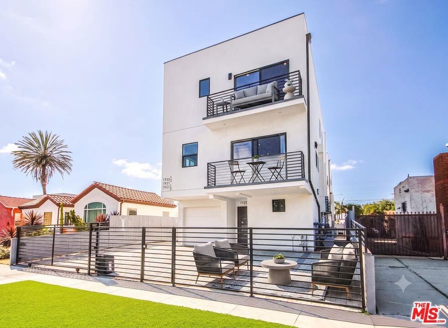 Property photo for 1921 Carmona Avenue, Los Angeles, CA