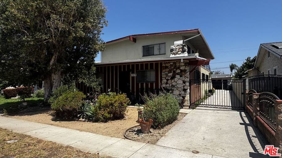 Property photo for 309 W Buckthorn Street, #1, Inglewood, CA