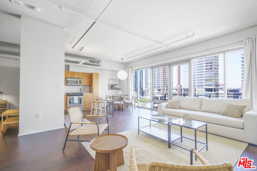 Property photo for 1100 S Hope Street, #914, Los Angeles, CA