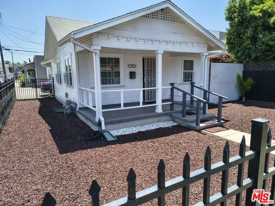Property photo for 2402 Carmona Avenue, Los Angeles, CA