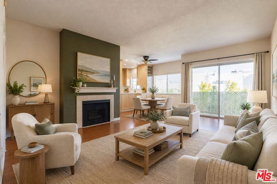 Property photo for 5135 Zelzah Avenue, #305, Encino, CA