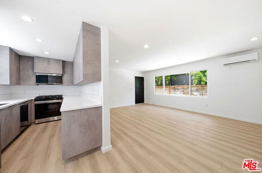 Property photo for 333 6th Avenue, #B, Venice, CA