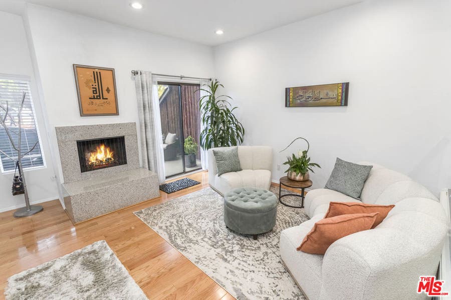 Property photo for 802 WASHINGTON Avenue, Santa Monica, CA