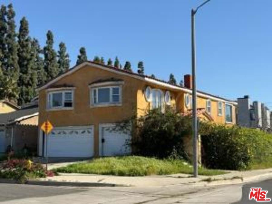 Property photo for 802 E Penrod Drive, Carson, CA
