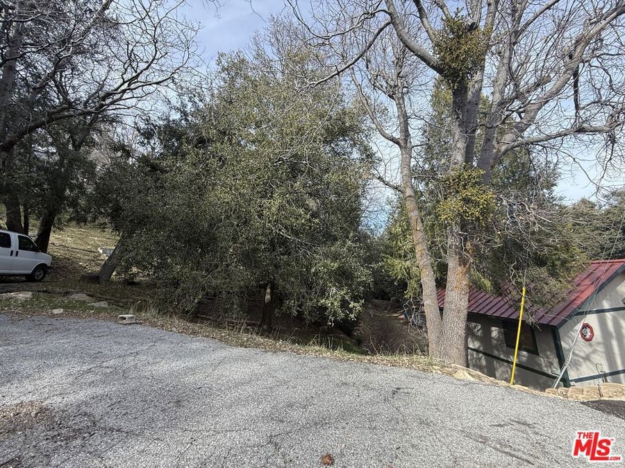 Property photo for 24862 Edelweiss Drive, Crestline, CA