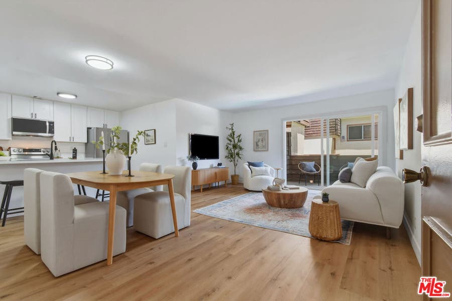Property photo for 5403 Newcastle Avenue, #19, Encino, CA
